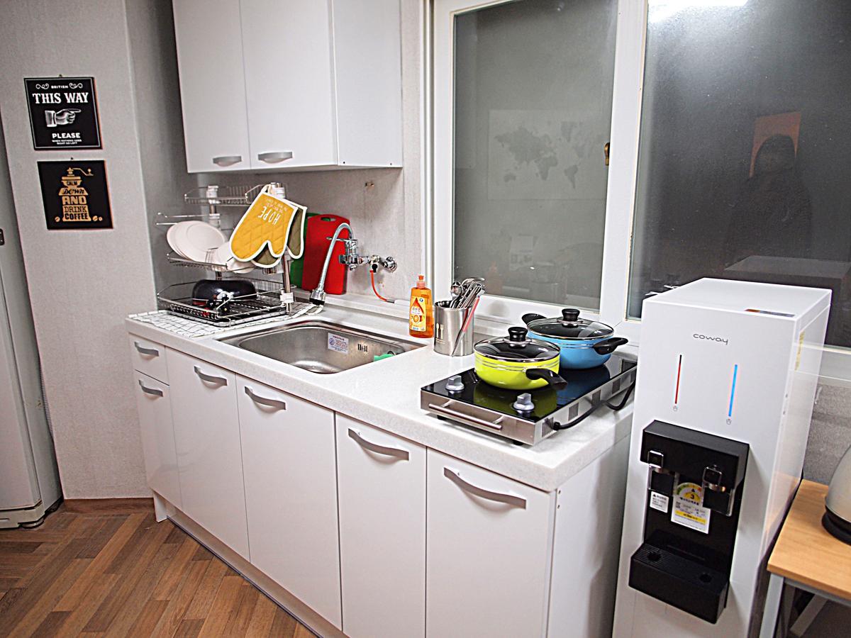 Hostel Gaon Sinchon Seul Esterno foto