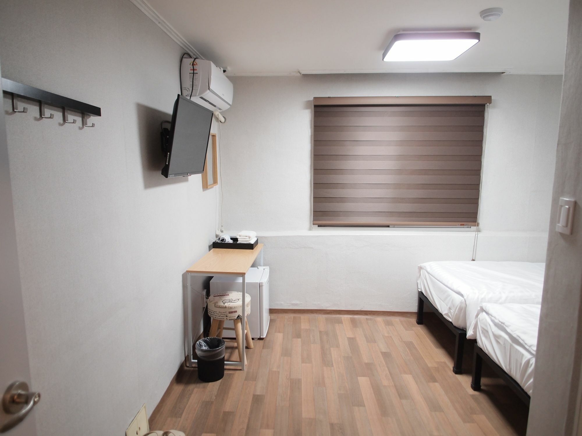 Hostel Gaon Sinchon Seul Esterno foto