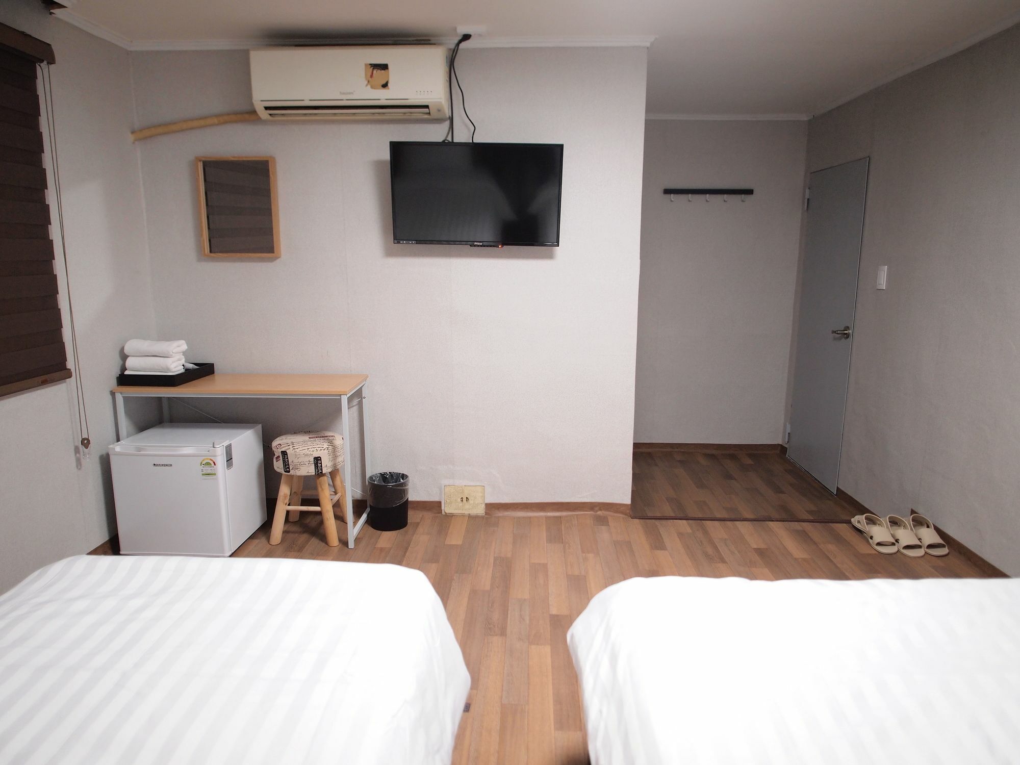 Hostel Gaon Sinchon Seul Esterno foto