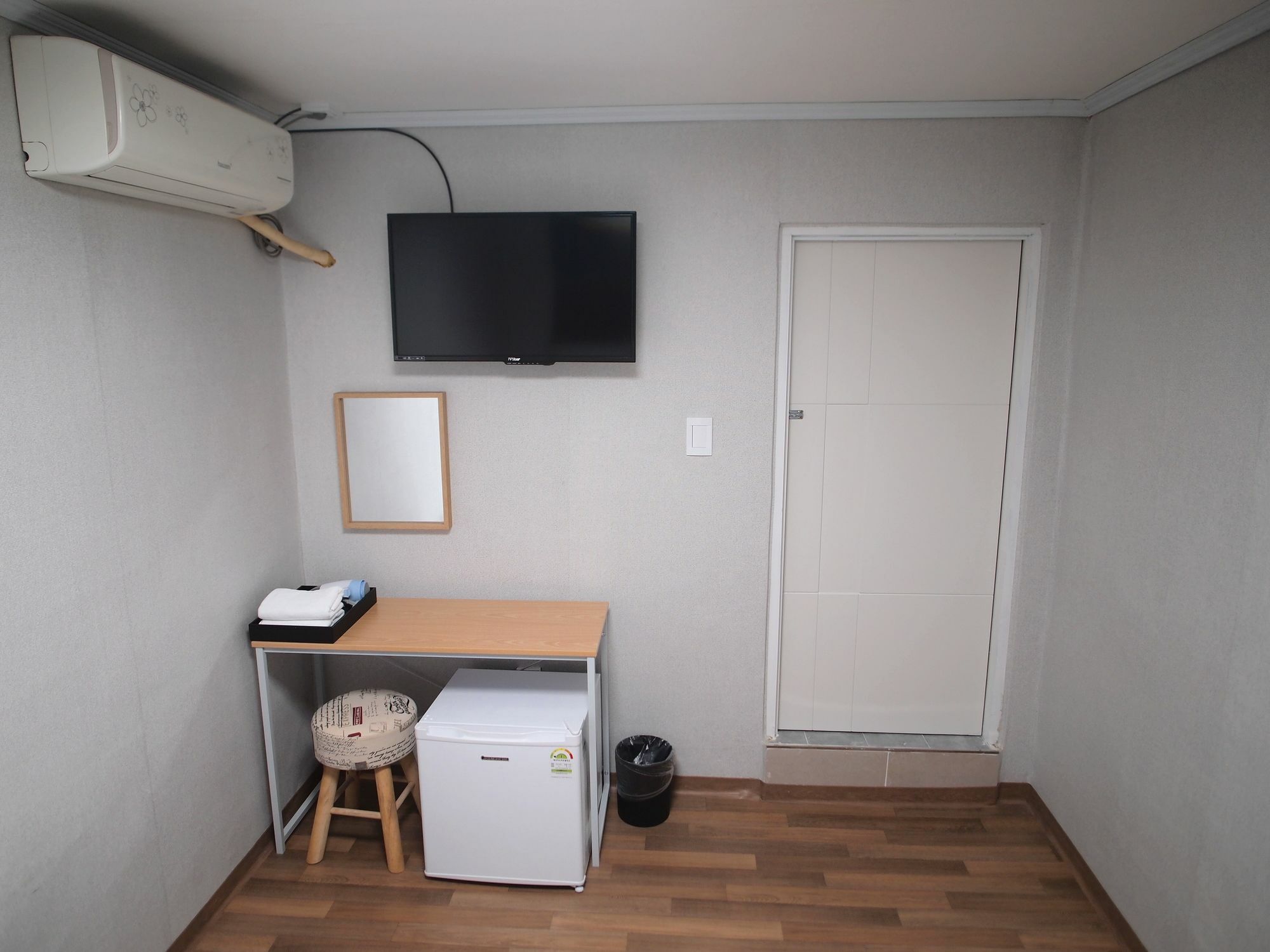 Hostel Gaon Sinchon Seul Esterno foto