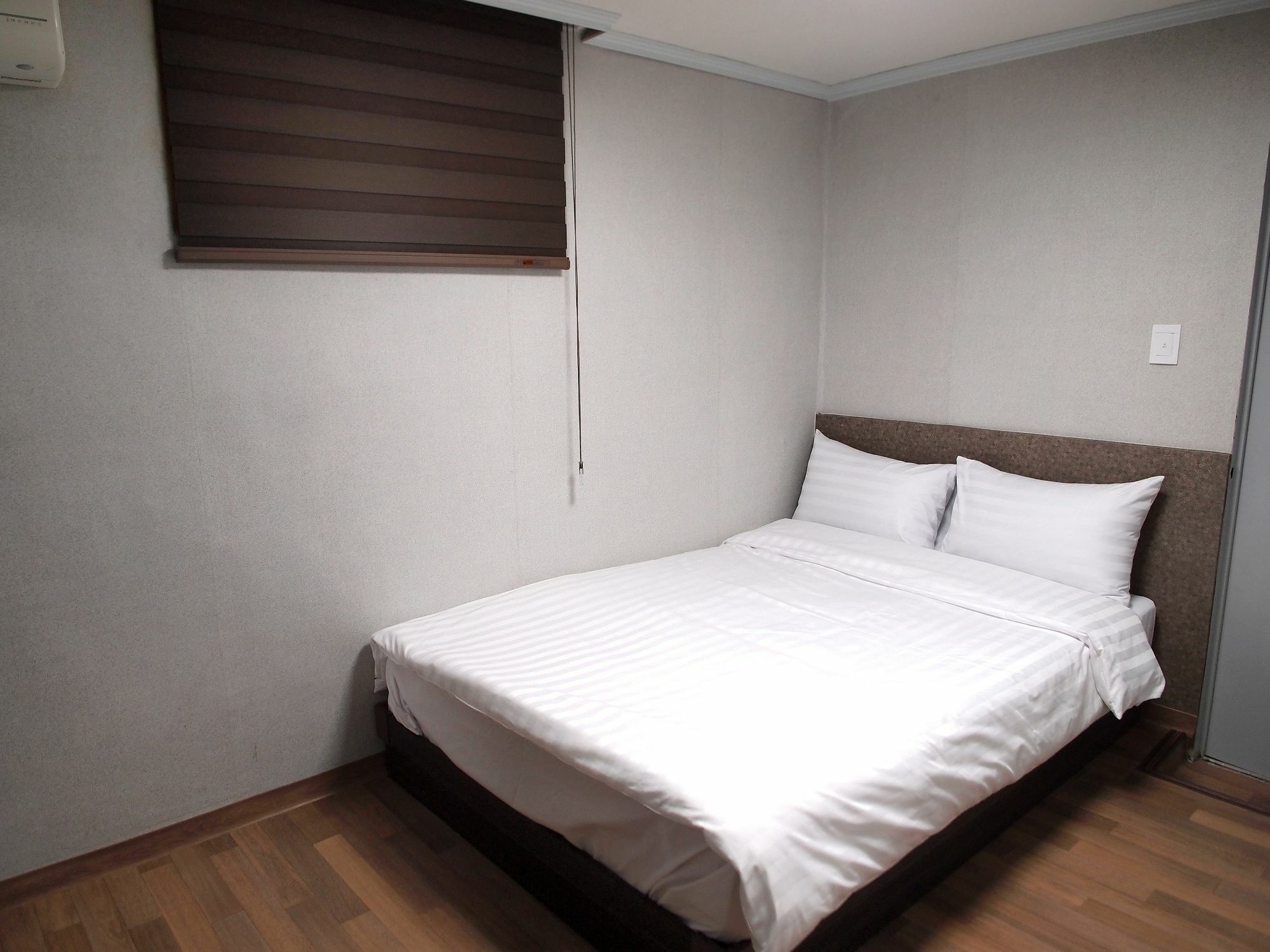 Hostel Gaon Sinchon Seul Esterno foto